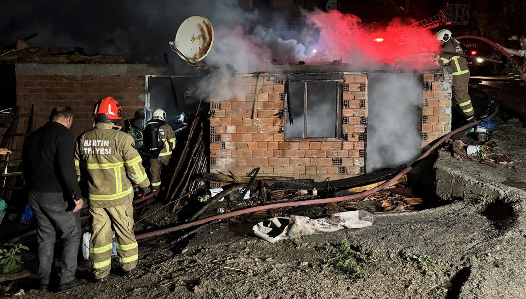 Bartın'da evde yangın: 1 kişi öldü, 1 kişi yaralandı