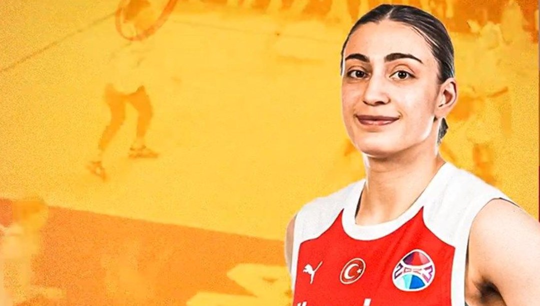 Galatasaray 3 isimle sözleşme uzattı