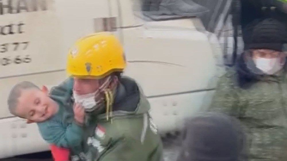 Deprem bölgesinden mucize kurtuluşlar - 45
