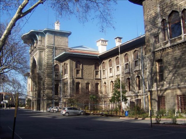 Turkiye Nin Asirlik Okullari Ntv