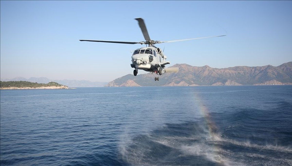 Askeri helikopter acil iniş yaptı