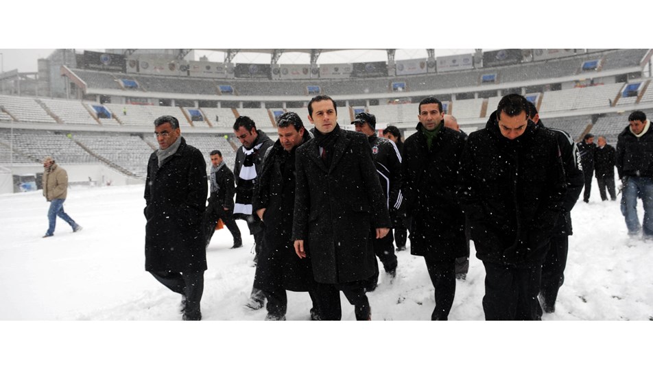 Beşiktaş-İstanbul BŞB maçı ertelendi