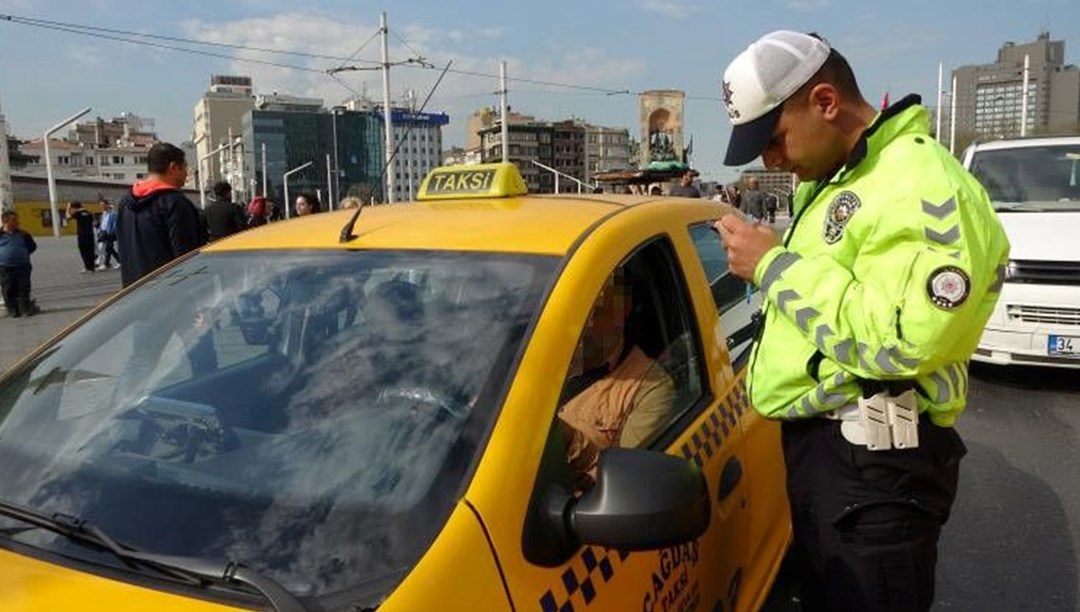 Taksim'de taksilere denetim: Binlerce lira ceza kesildi