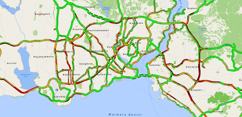 İstanbul'da okullar açıldı, trafik yoğunluğu arttı - 1