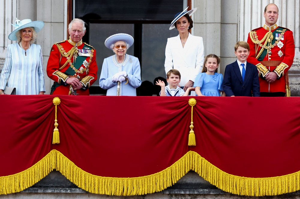 Prens Louis Kraliçe Elizabeth'in Platin Jübile kutlamasından rol çaldı - 18