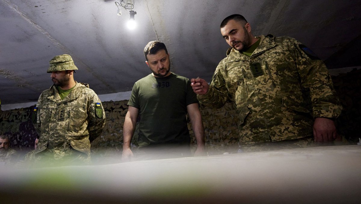 Zelenski cephe hattında: İkinci kez Kiev dışına çıktı