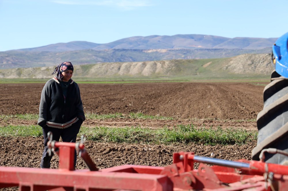 "Kadın başına olmaz" diyenlere inat başardı: Köyünde ilkleri yaptı - 2