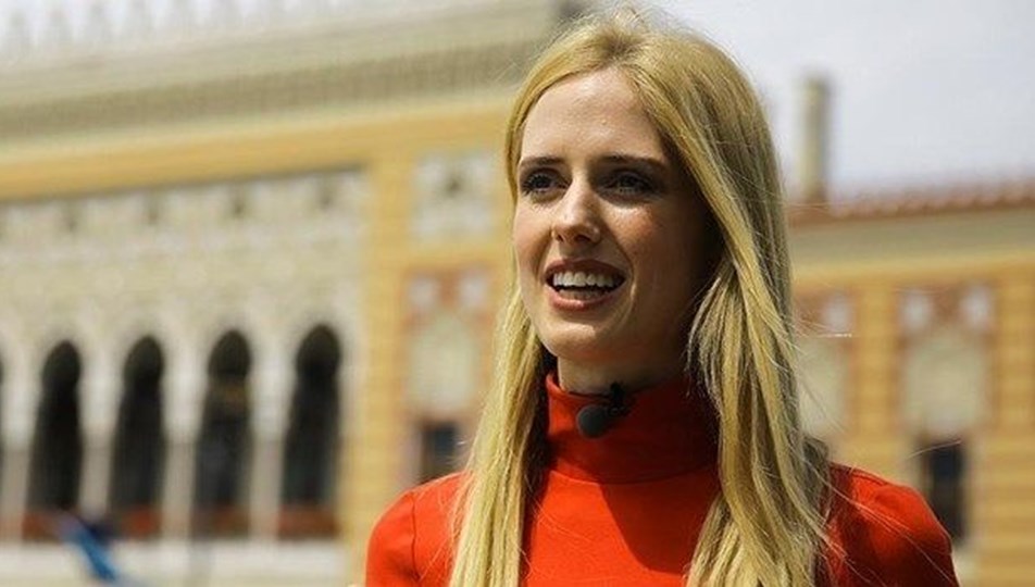 Oyuncu Wilma Elles dolandırıcılık suçlamasıyla hakim karşısına çıktı: 14 dairem var