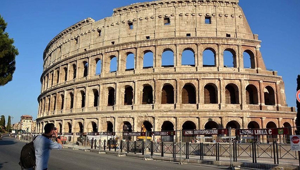Roma'da İmparator Neron'un tiyatrosunun kalıntıları keşfedildi Roma'da İmparator Neron'un tiyatrosunun kalıntıları keşfedildi