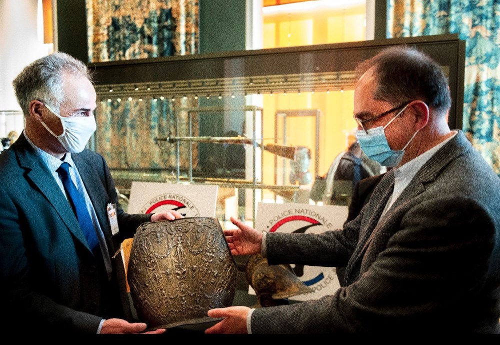 Louvre Müzesi’ndeki kayıp zırh ve miğfer 38 yıl sonra bulundu - 6