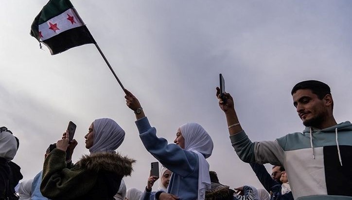 Sahte dolarlar Suriye’yi işgal etti. Şam’da gerçeğinden ayırmak zor