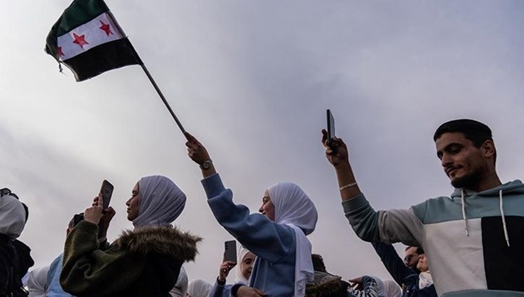 Suriye'de Murhaf Ebu Kasra, savunma bakanı olarak atandı