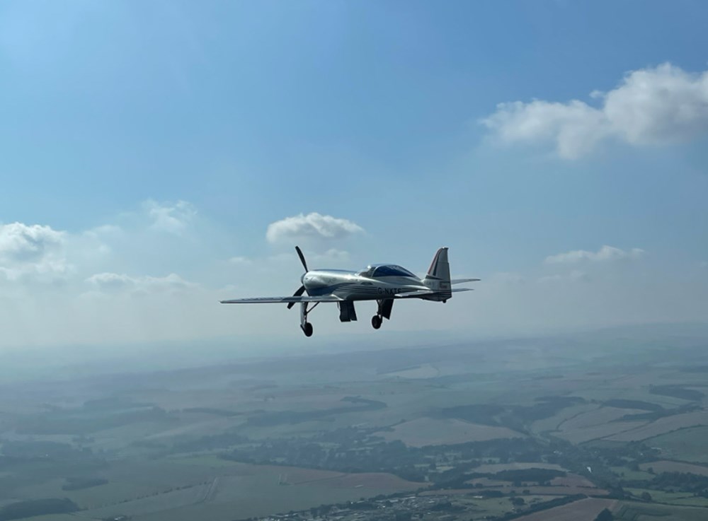 Dünyanın en hızlı elektrikli uçağı tanıtıldı: Saatte 620 km hızla rekor kırdı - 6