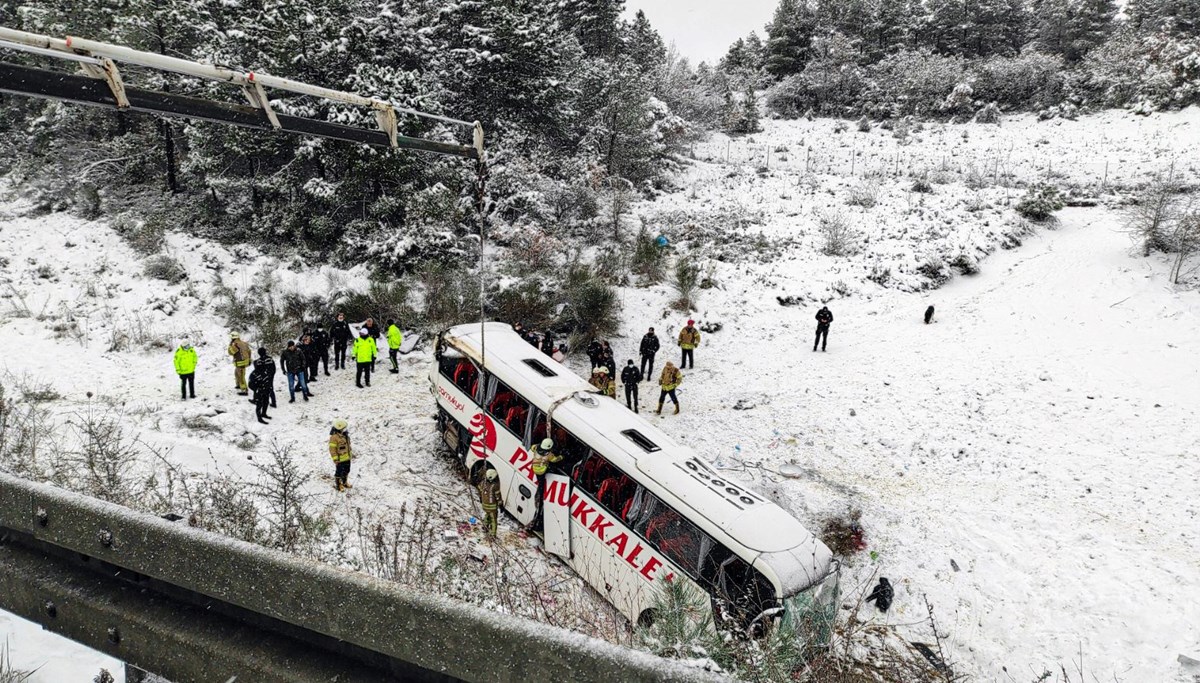 Kuzey Marmara Otoyolu'nda otobüs devrildi: 3 ölü