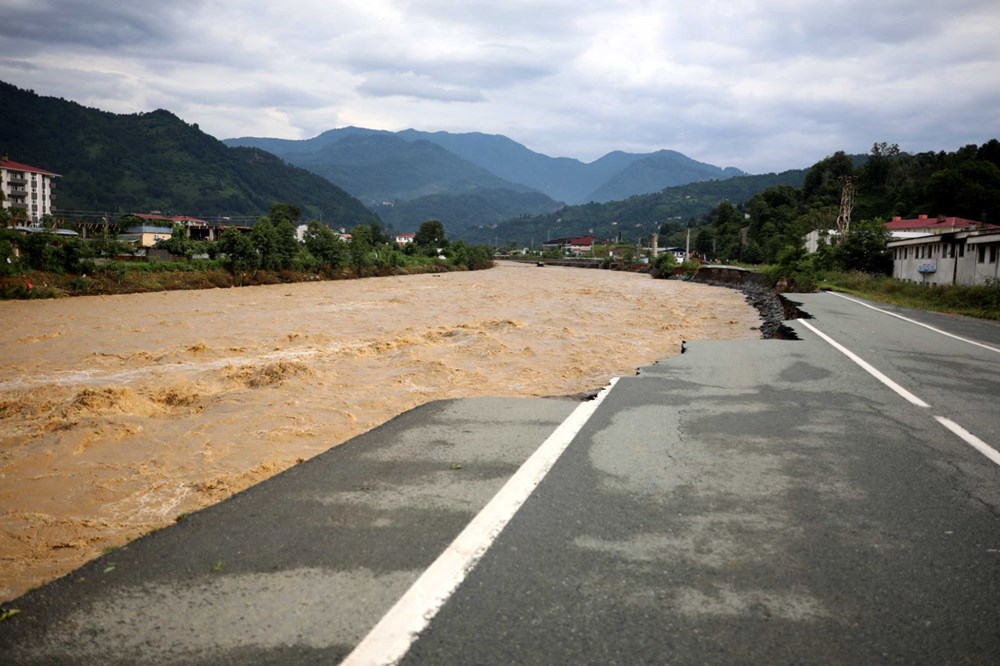 Artvin'de sel gitti, çamur kaldı - 3