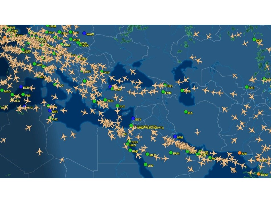 Savaş çanları uçakların rotasını değiştirdi... İşte yeni yol