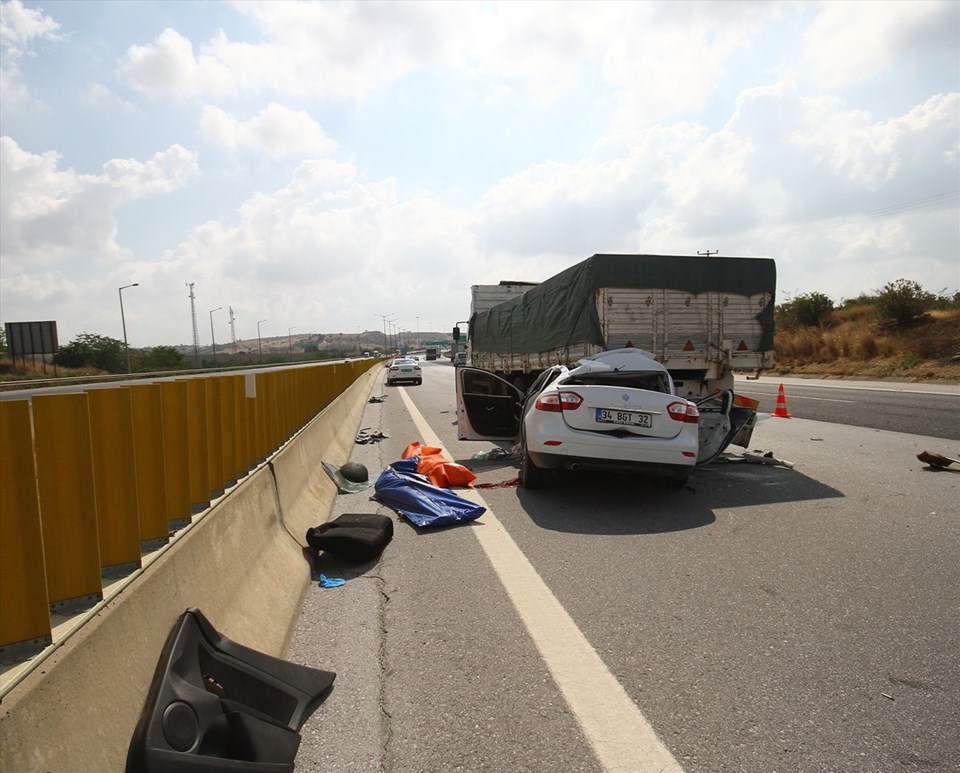 Adana'da trafik kazası: 2 ölü - 2