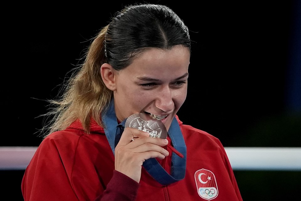 Milli boksör Hatice Akbaş'tan Paris Olimpiyatları'nda gümüş madalya - 1