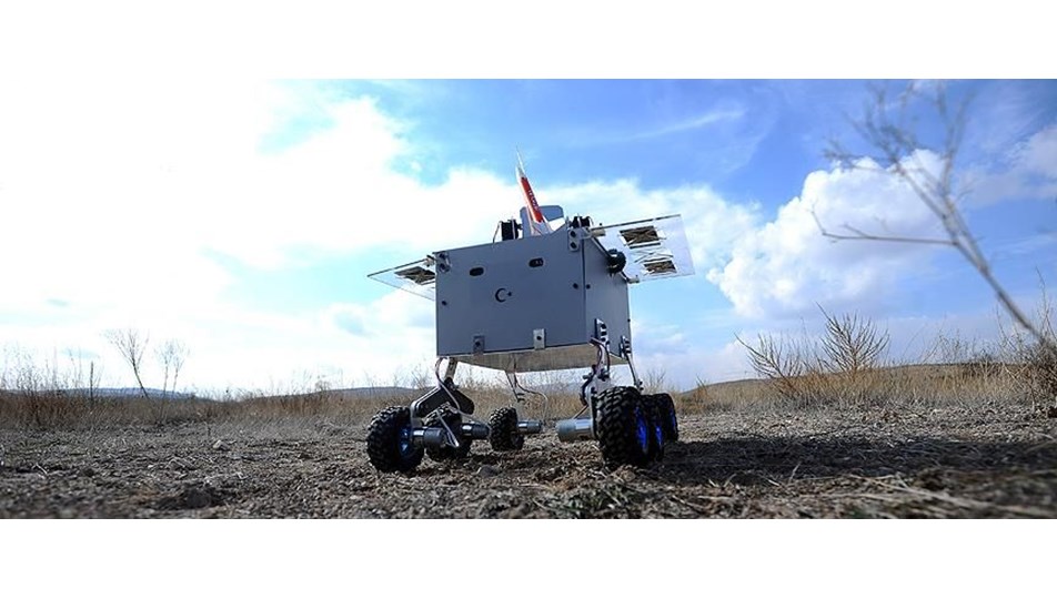Üniversitelilerden 'Hava Savunma Robotu'