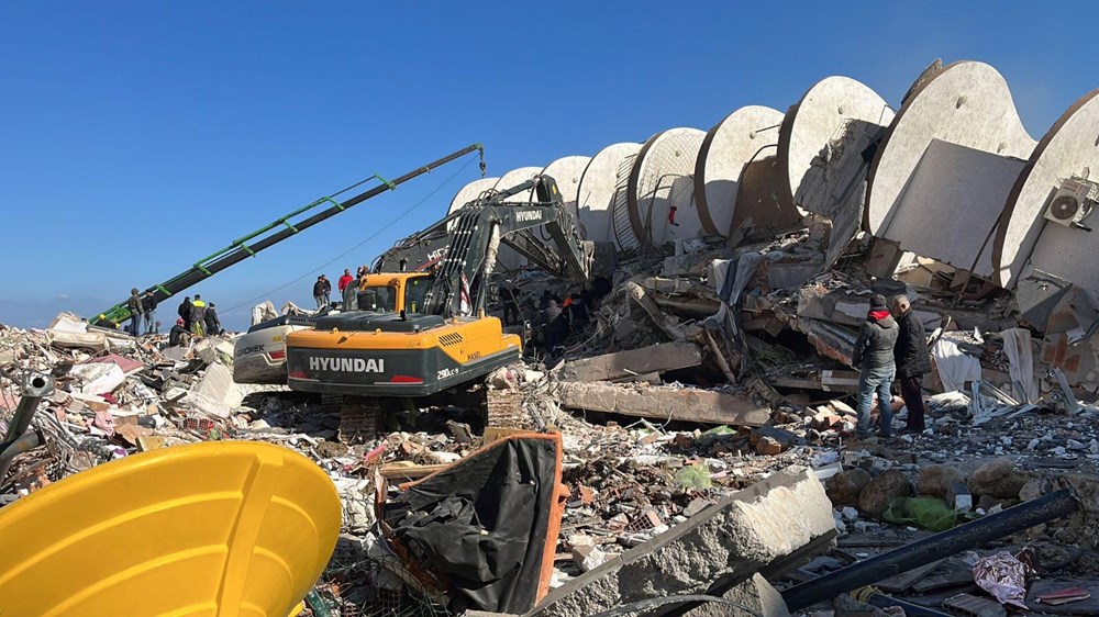 Rönesans Rezidans'ın enkazında'yaşam' belirtisi - 6
