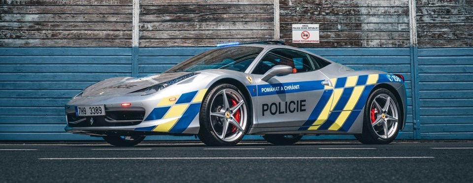 Suçlulardan alındı, polise verildi: Ferrari artık hırsız kovalayacak - 1