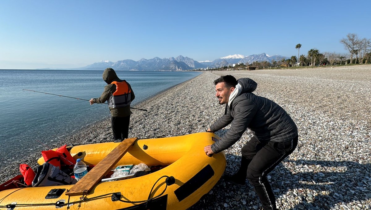 Balık tutmaya çıktılar: Fırtına sürüklendiler