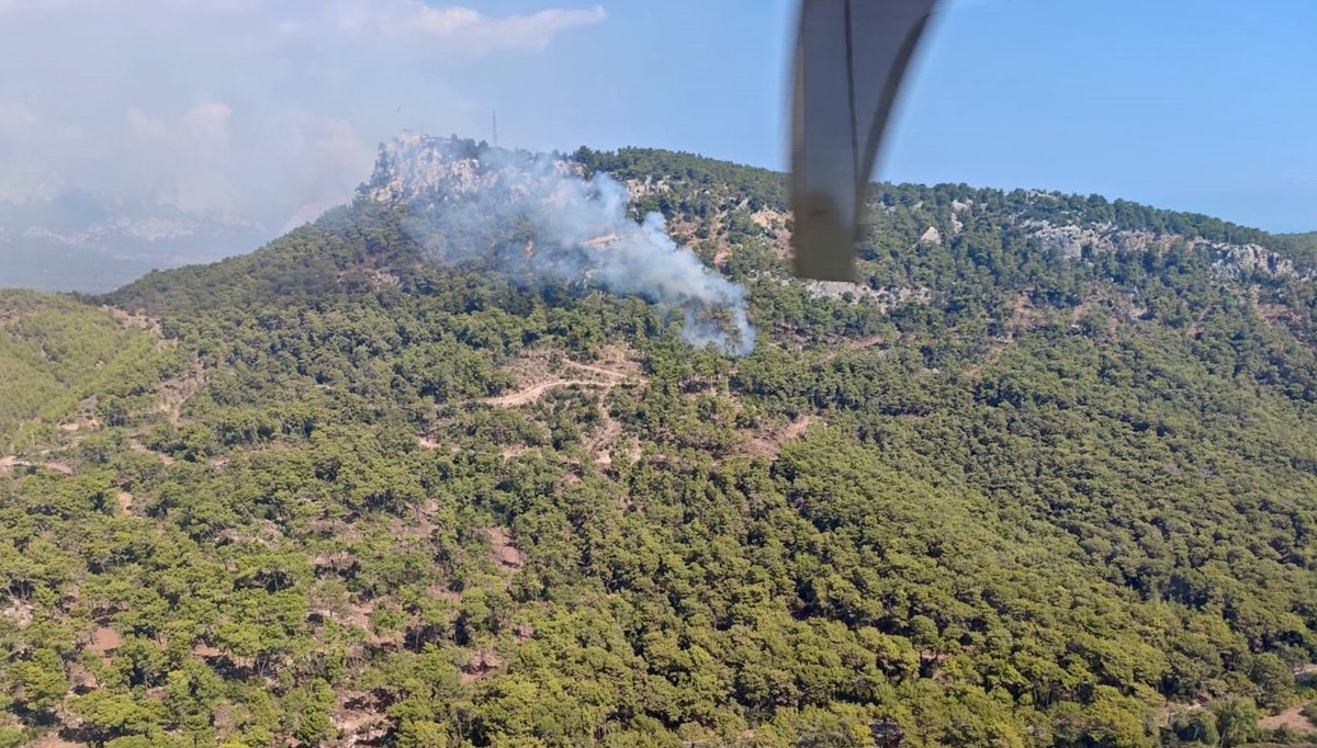 Antalya Kemer'de orman yangını Antalya Kemer'de orman yangını