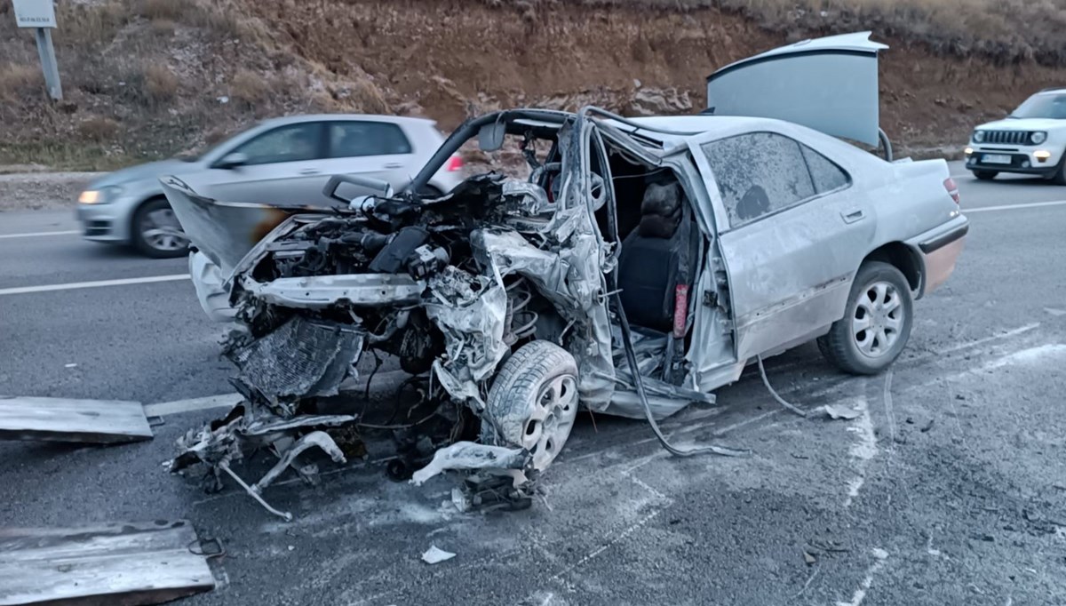 Başkentte feci kaza: 3 ölü, 1 bebek ağır yaralı