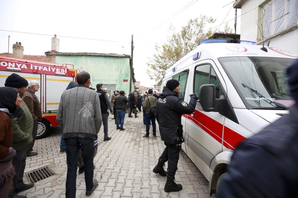 Konya'da kerpiç evde göçük: 3 ölü - 4