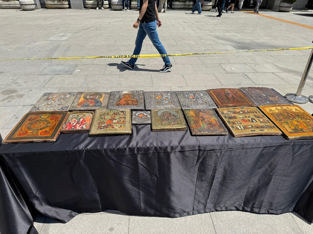 İstanbul'da tarihi eser operasyonu: Padişah fermanları ele geçirildi 73 nJYqs6tKtUifIP2fy svAw