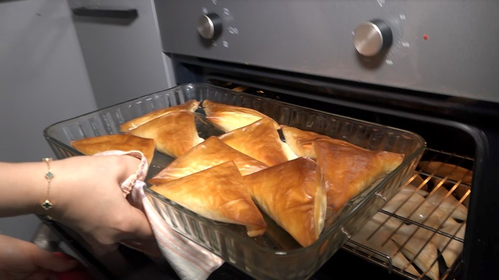 Bayram Sofralarının Sürprizi: Tatlı Börek! 72