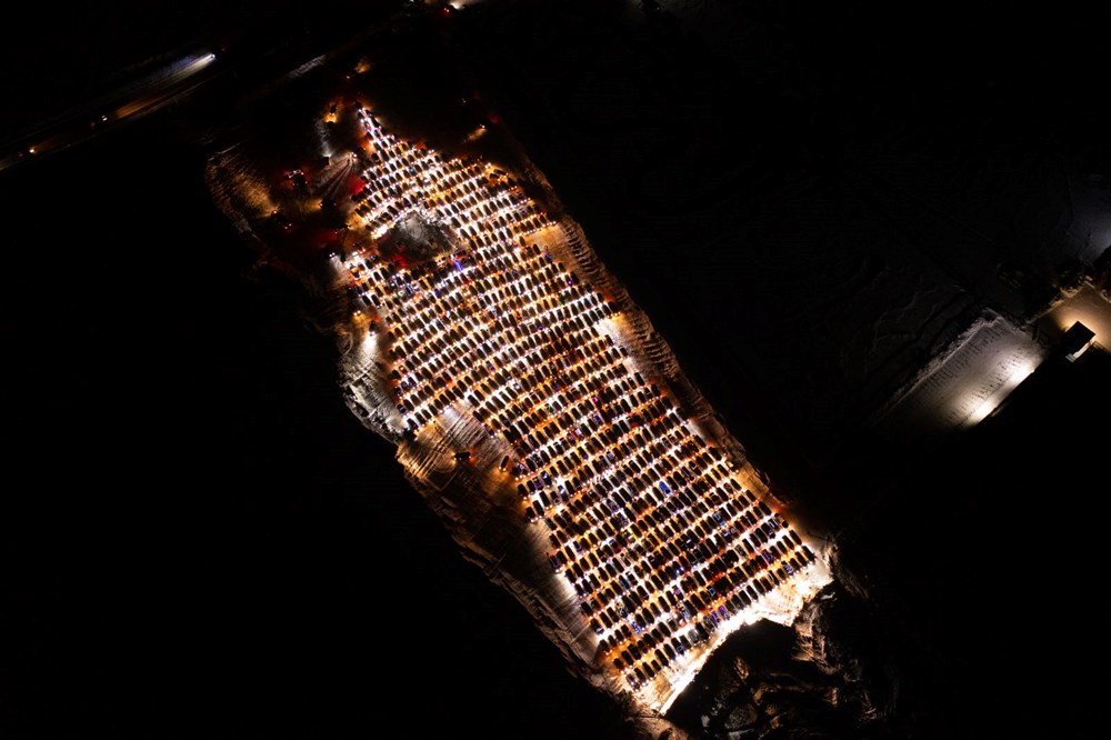 Otomobillerden dev noel ağacı: 800 otomobil katıldı - 15