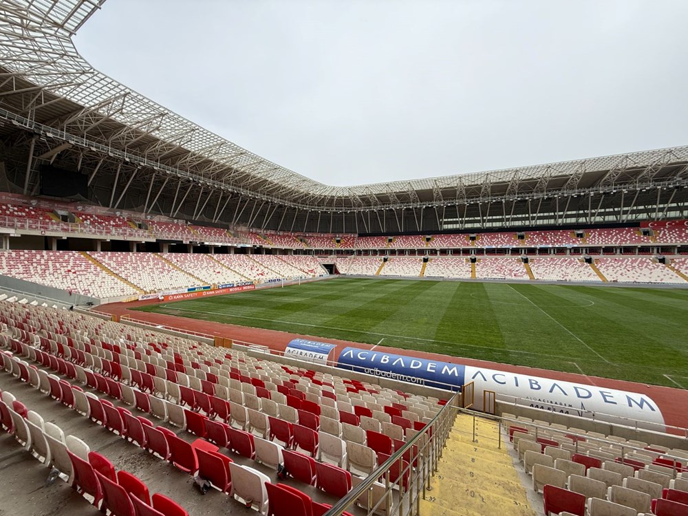 Sivas 4 Eylül Stadı Sivasspor-Fenerbahçe maçına hazırlanıyor: Yerde son durum 73 nLADfYia 0CVOu9awg0Wbg