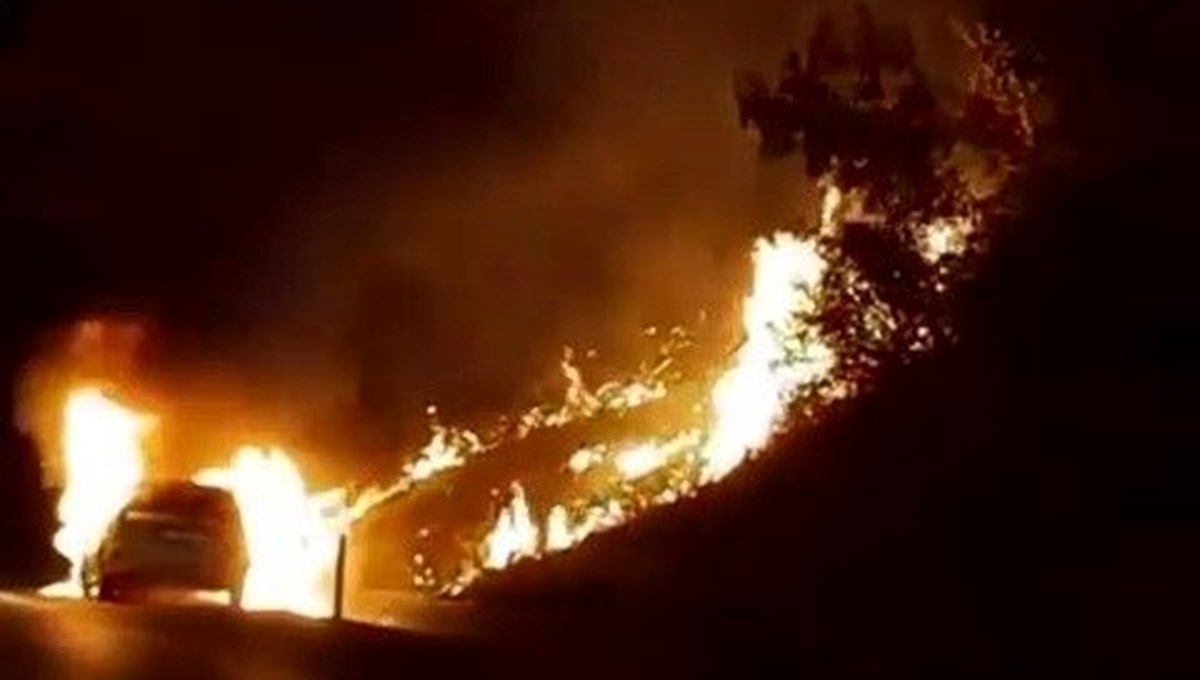 TEM Otoyolu'nda seyir halindeki araç alev alev yandı TEM Otoyolu'nda seyir halindeki araç alev alev yandı