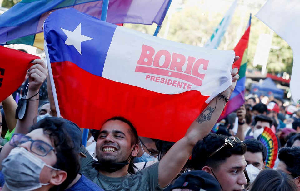 Şili'de seçimin galibi Gabriel Boric - 1