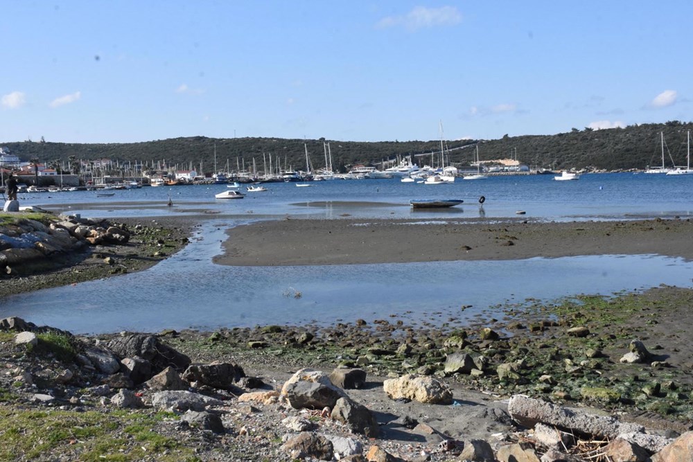 Akyaka ve Seferihisar'da deniz suyu metrelerce çekildi! Uzmanlardan açıklama - 4
