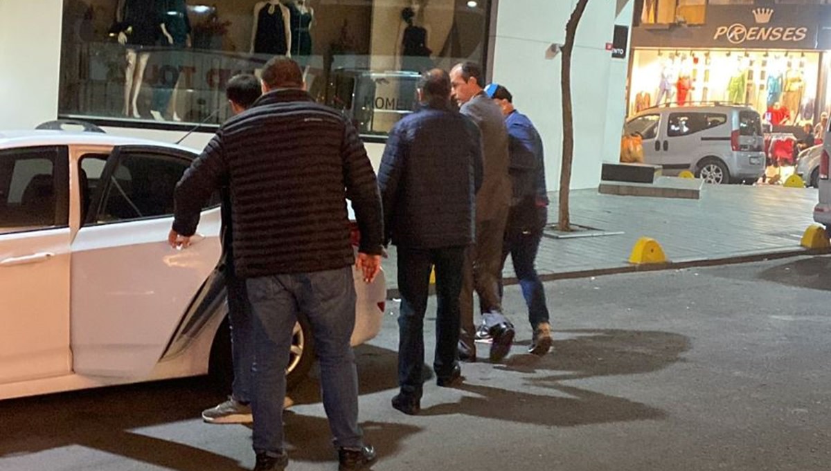 İstanbul’da İranlı sahte polisler yakalandı İstanbul’da İranlı sahte polisler yakalandı