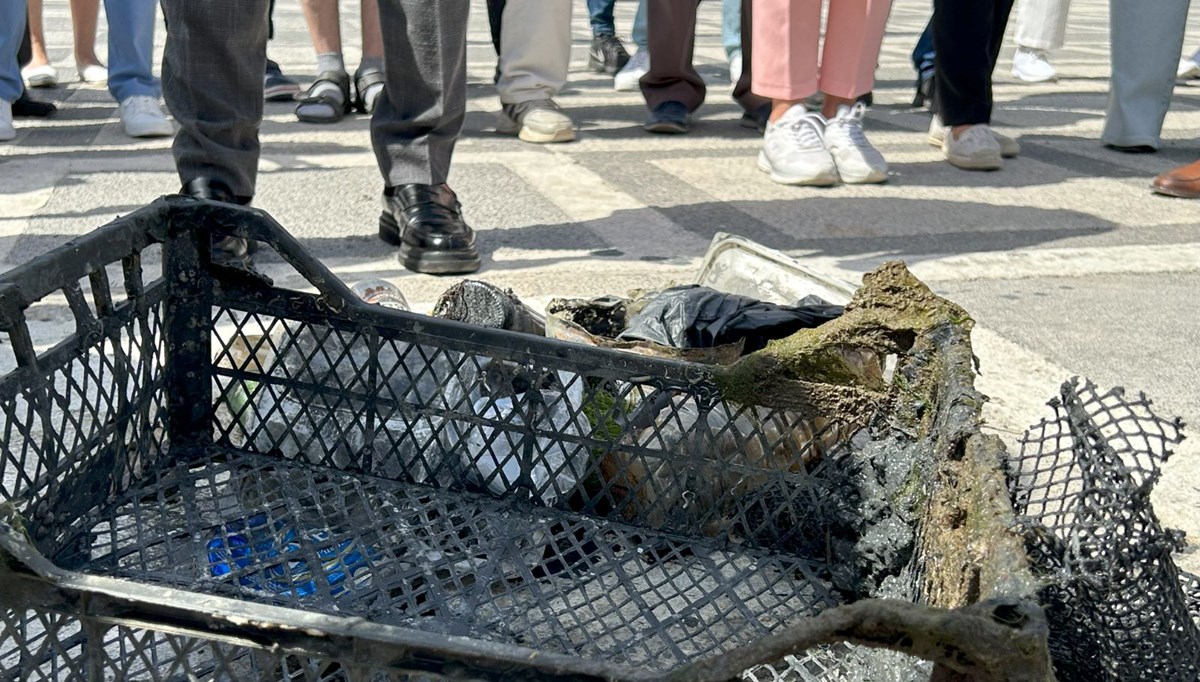 İstanbul'da deniz dibi temizliği yapıldı İstanbul'da deniz dibi temizliği yapıldı
