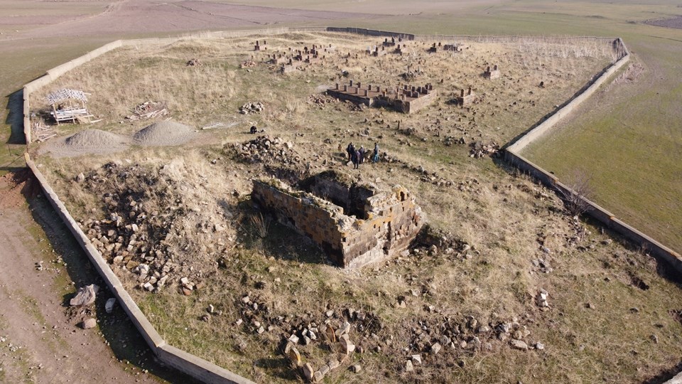 Bitlis’te 556 yıllık mescit tespit edildi - 1