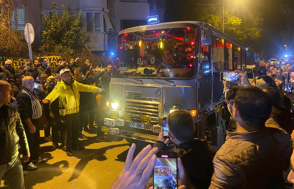 Arabesk müziğinin ünlü ismi Ferdi Tayfur hayatını kaybetti - 1