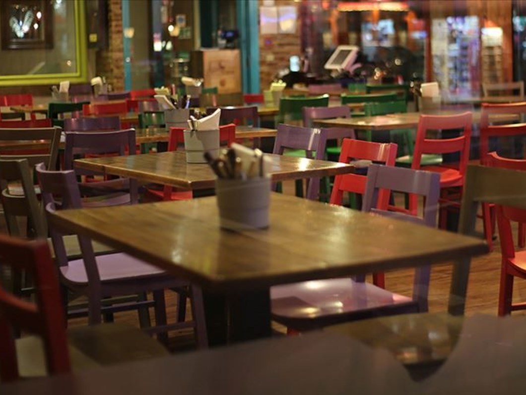 kabine toplantisi bitti kafeler kapandi mi lokanta ve restoranlar paket servis hangi saatler arasinda ntv