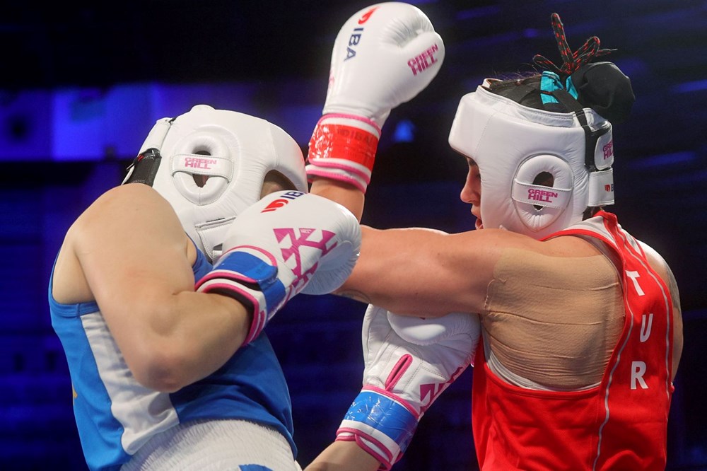 "Altın yumruk", duygusal karakter: Buse Naz Sürmeneli | "Yensem de yenilsem de ağlarım" - 9