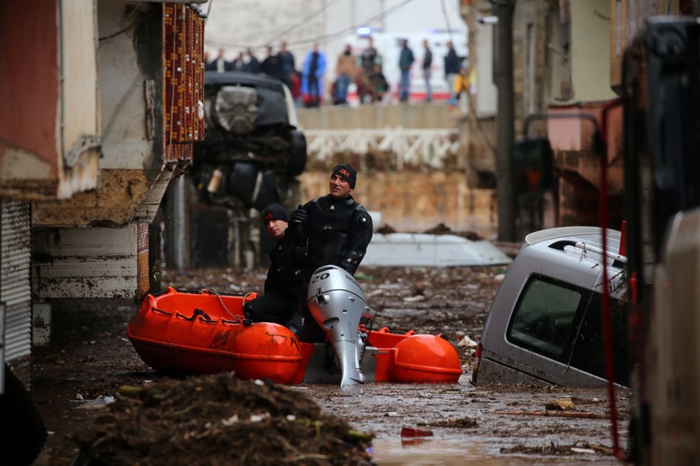 Şanlıurfa ve Adıyaman'ı sel vurdu: 15 can kaybı - 8