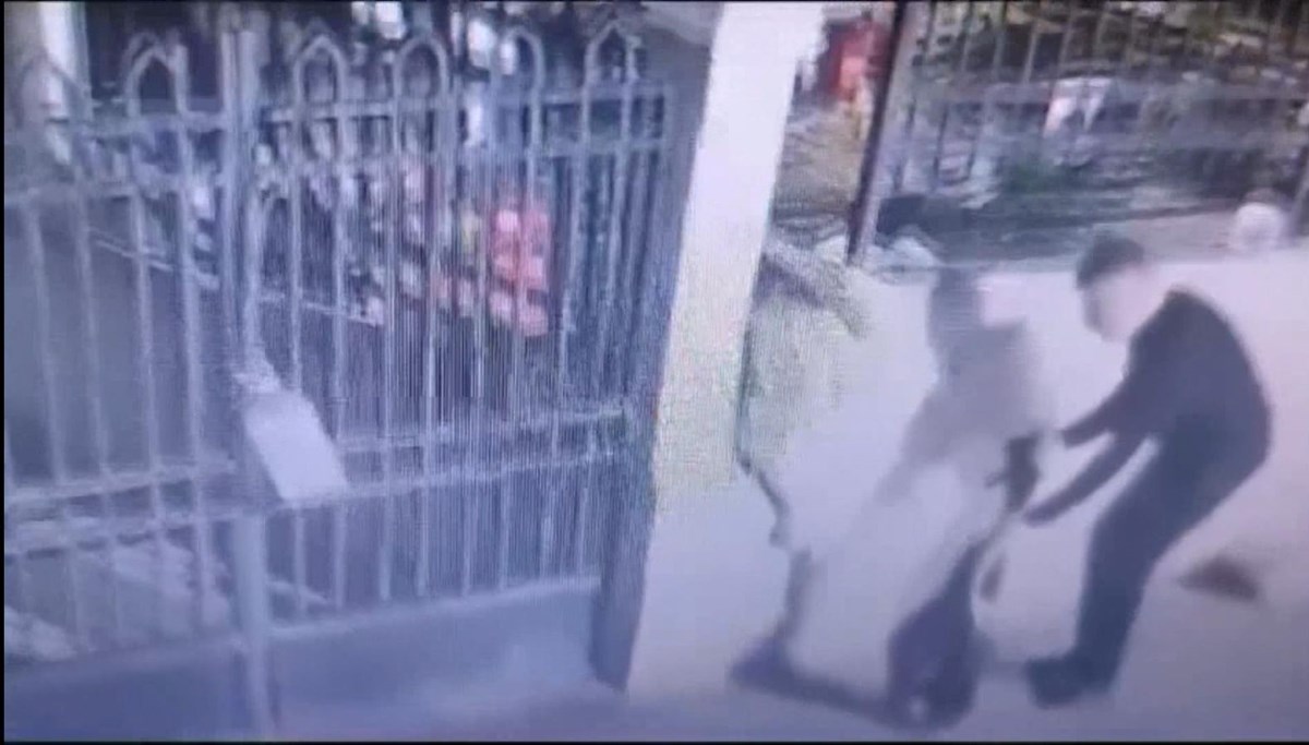 “Mama veriyorum” demişti, evinden 8 ölü kedi çıktı “Mama veriyorum” demişti, evinden 8 ölü kedi çıktı