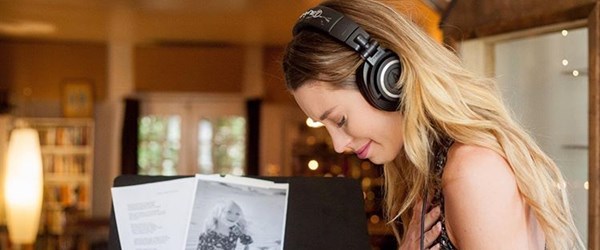 ABD’li şarkıcı Kylie Rae Harris hayatını kaybetti