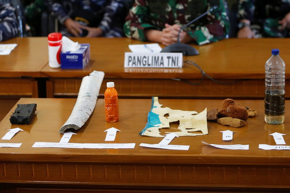Missing submarine wreck fragments found in Indonesia - 5