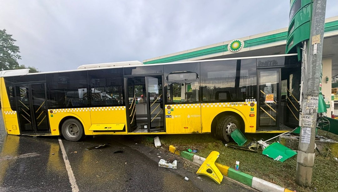 Avcılar'da İETT otobüsü akaryakıt istasyonuna çarptı: 1’i ağır 3 yaralı