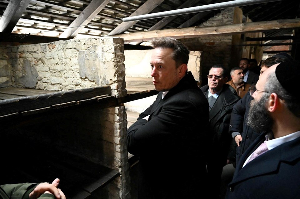 Elon Musk, Auschwitz toplama kampını ziyaret etti - 1
