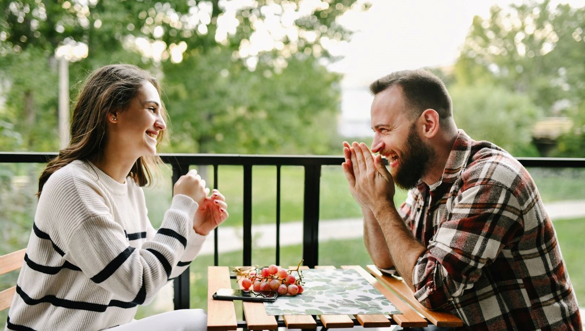 Mikro flört nedir? Mikro flört nedir?
