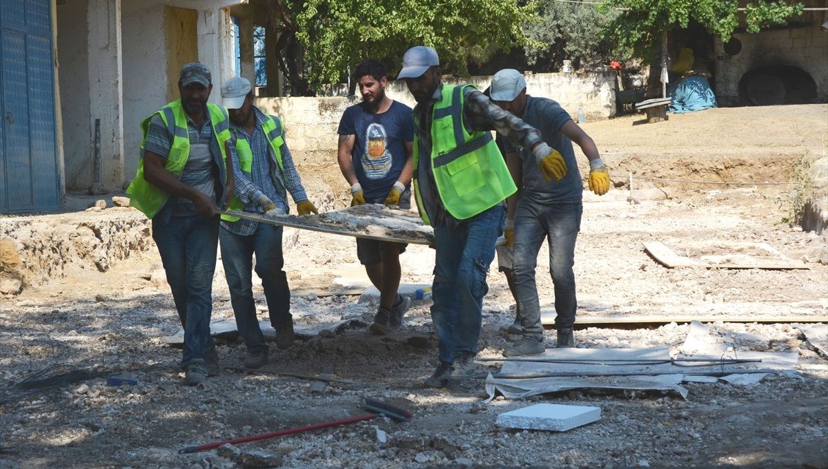 Tarihi mozaikler Zeugma Mozaik Müzesi'ne taşındı